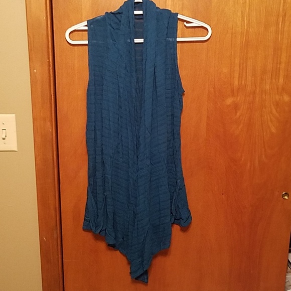 Peaches & cream vest - Picture 1 of 3